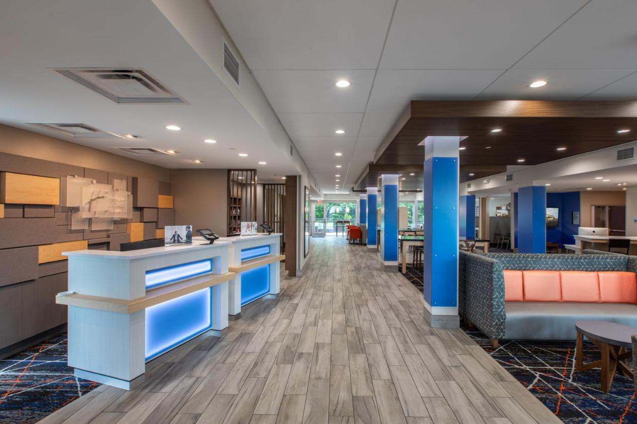 Holiday Inn Express & Suites Greenville S - Piedmont By Ihg Exterior photo