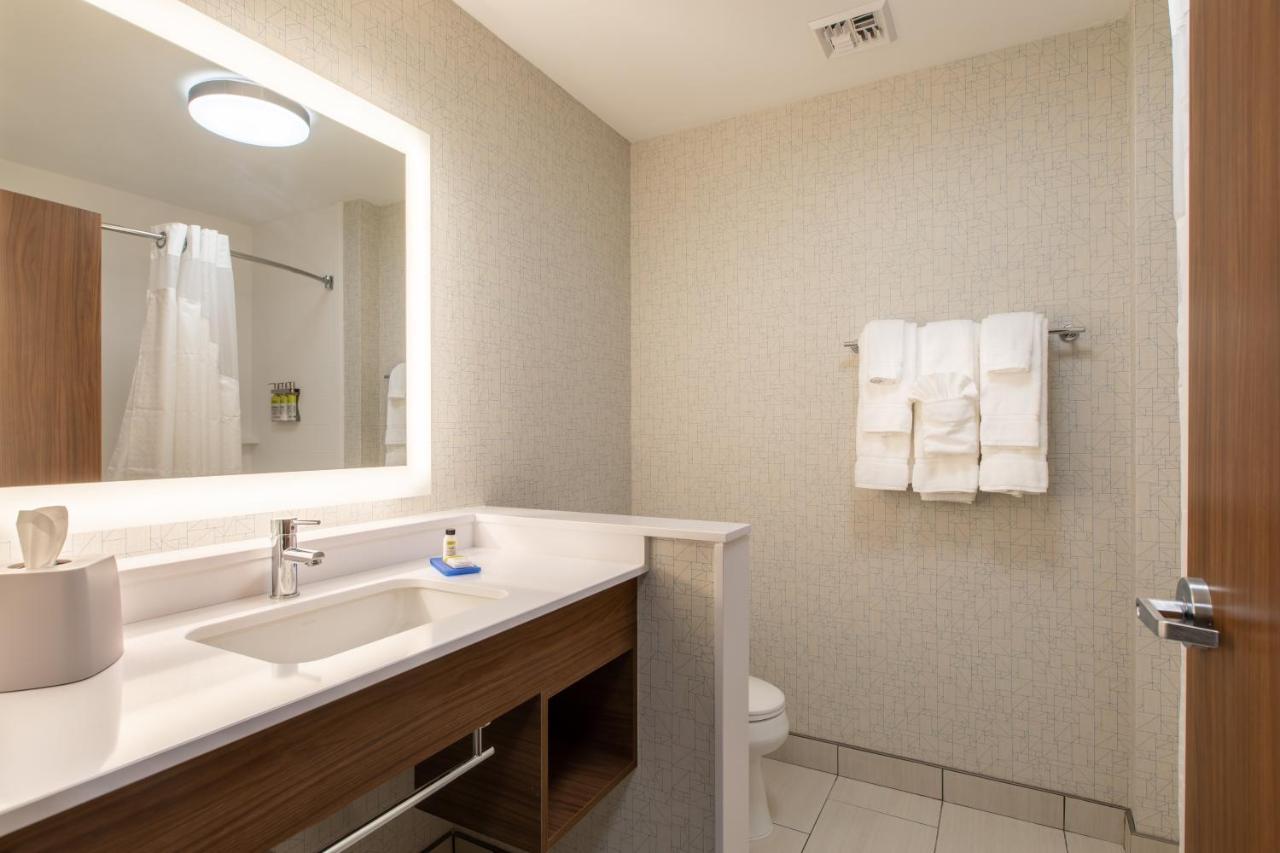 Holiday Inn Express & Suites Greenville S - Piedmont By Ihg Exterior photo