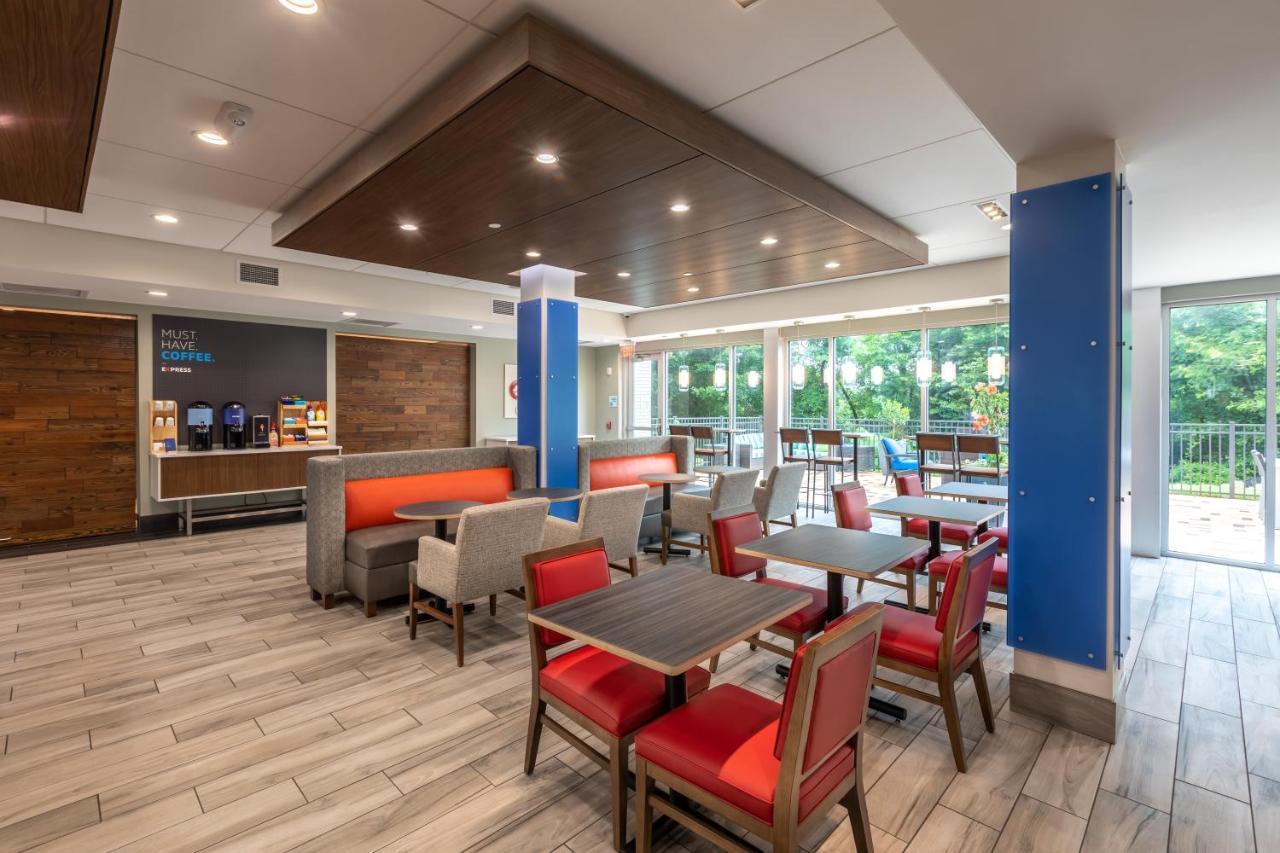 Holiday Inn Express & Suites Greenville S - Piedmont By Ihg Exterior photo